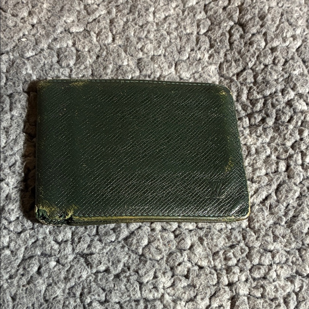 Louis Vuitton Textured Black Leather Card Holder👝B - Picture 1 of 7